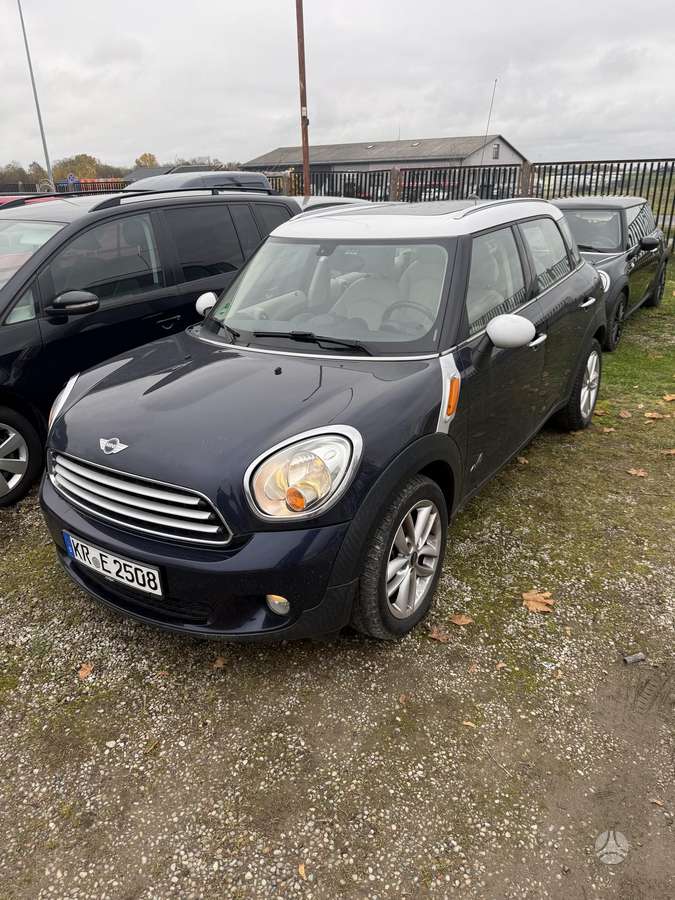 Mini Countryman 2011 — interior