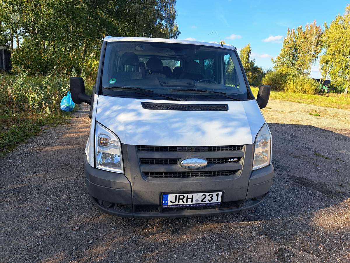 Ford Transit 2006 — вигляд ззаду