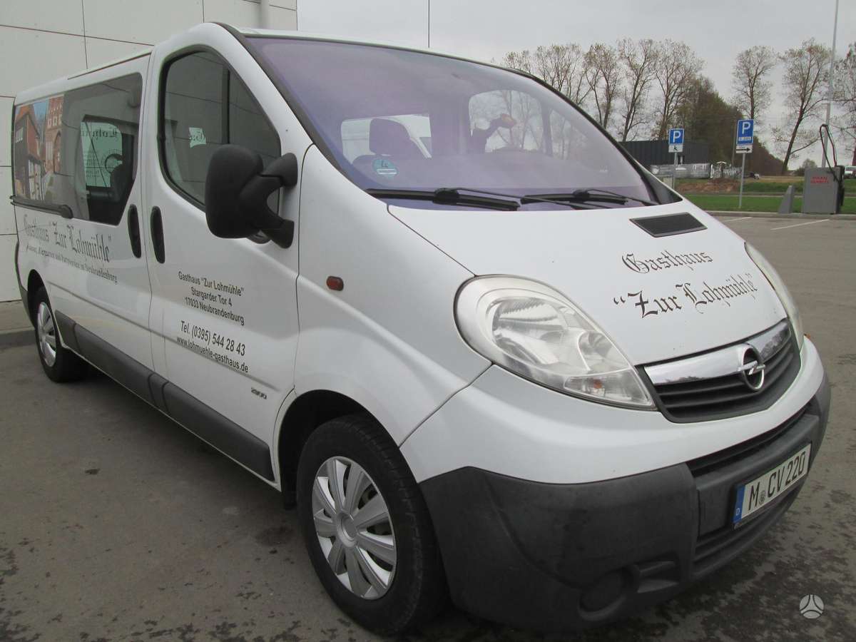 Opel Vivaro 2007 — interior