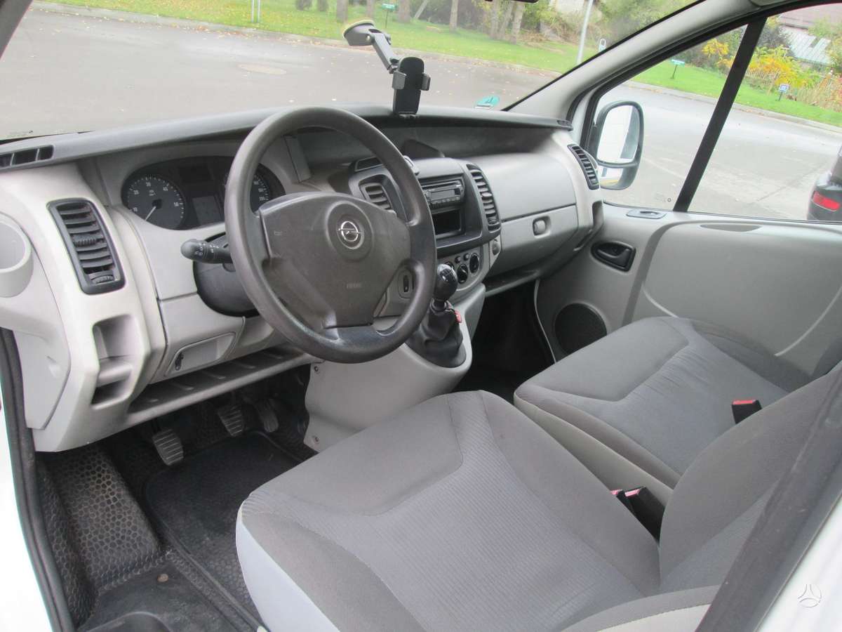 Opel Vivaro 2007 — photo 8