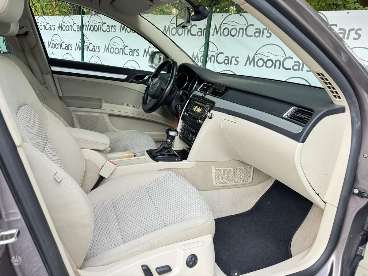 Skoda Superb 2011 — photo 14