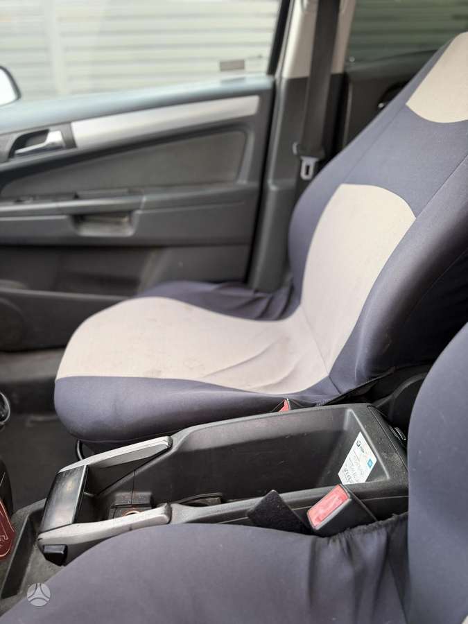 Opel Zafira 2007 — photo 21