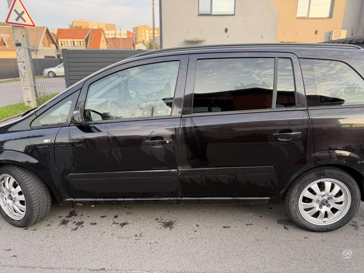 Opel Zafira 2007 — photo 9