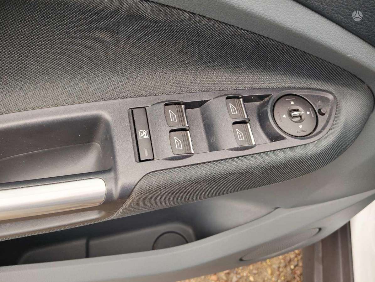 Ford C-MAX 2012 — фото 16