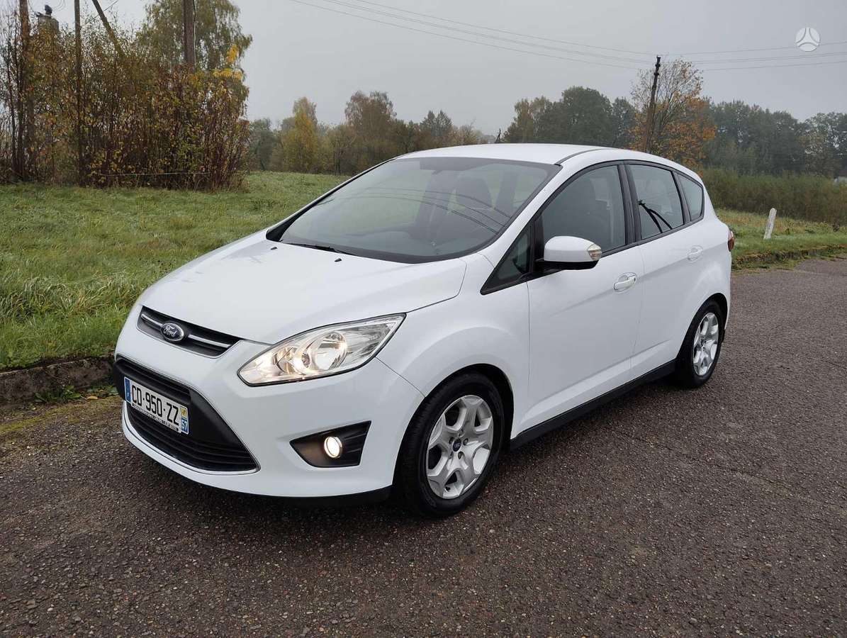 Ford C-MAX 2012 — салон
