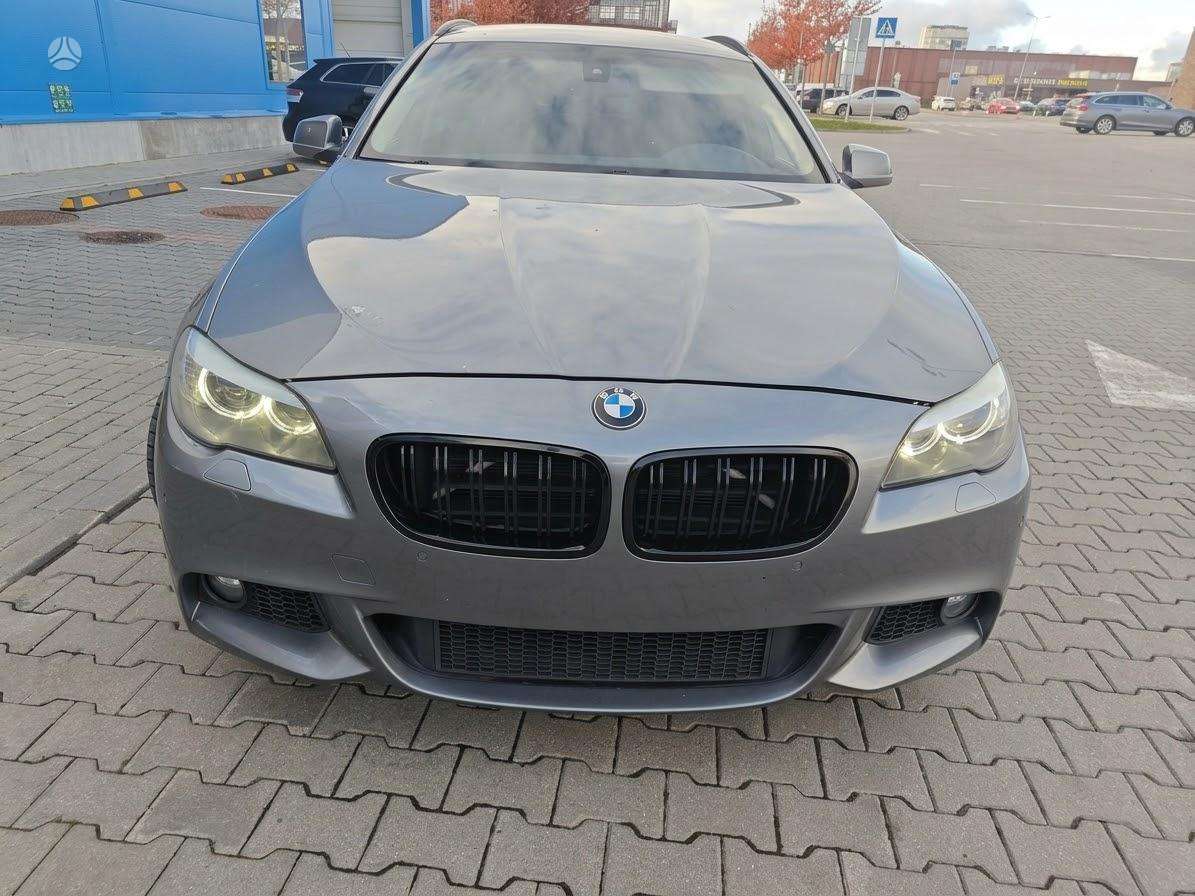 BMW 535 2012 — вигляд ззаду