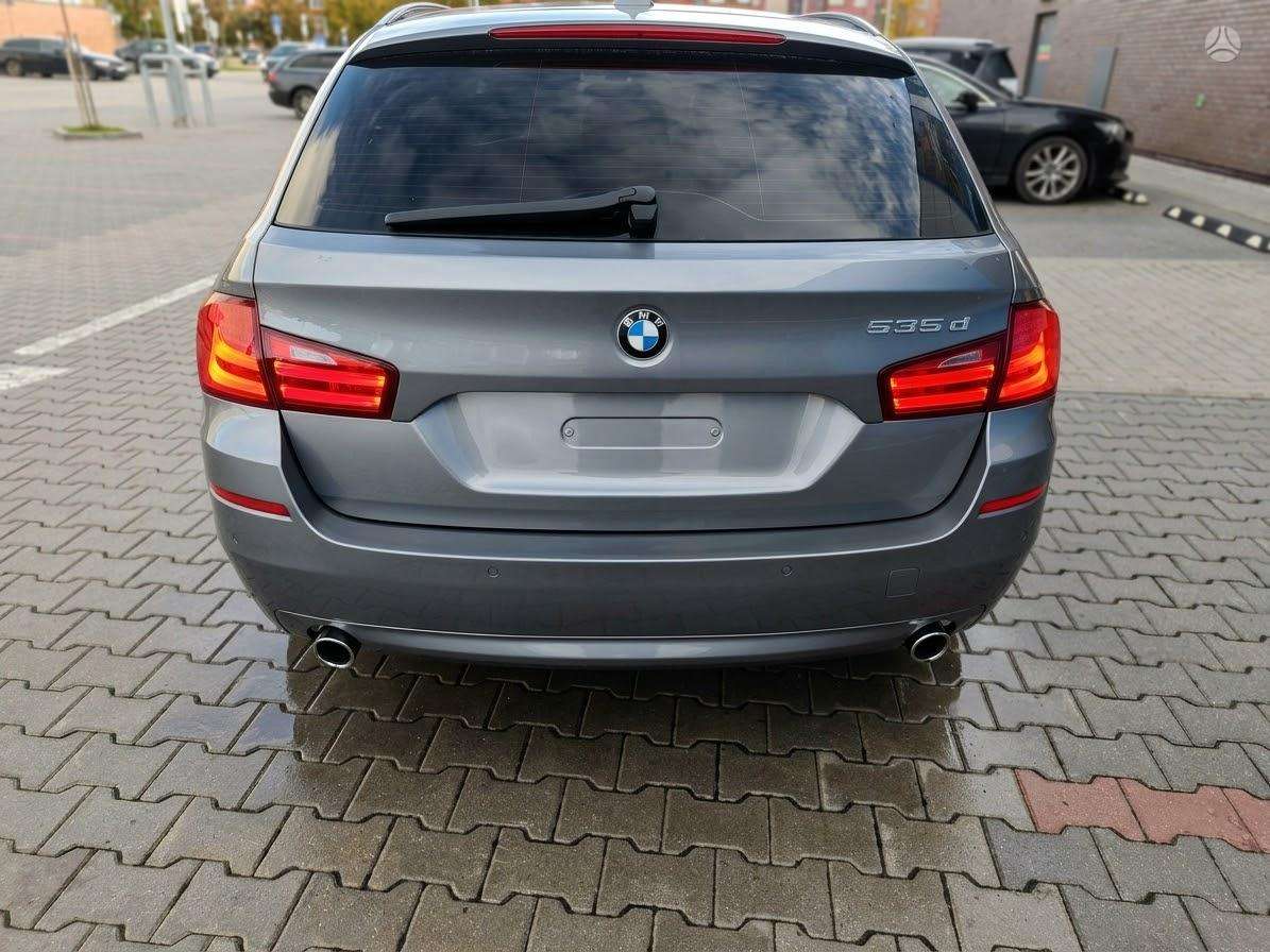 BMW 535 2012 — двигун 3000 cm³, 306 HP (225kW)