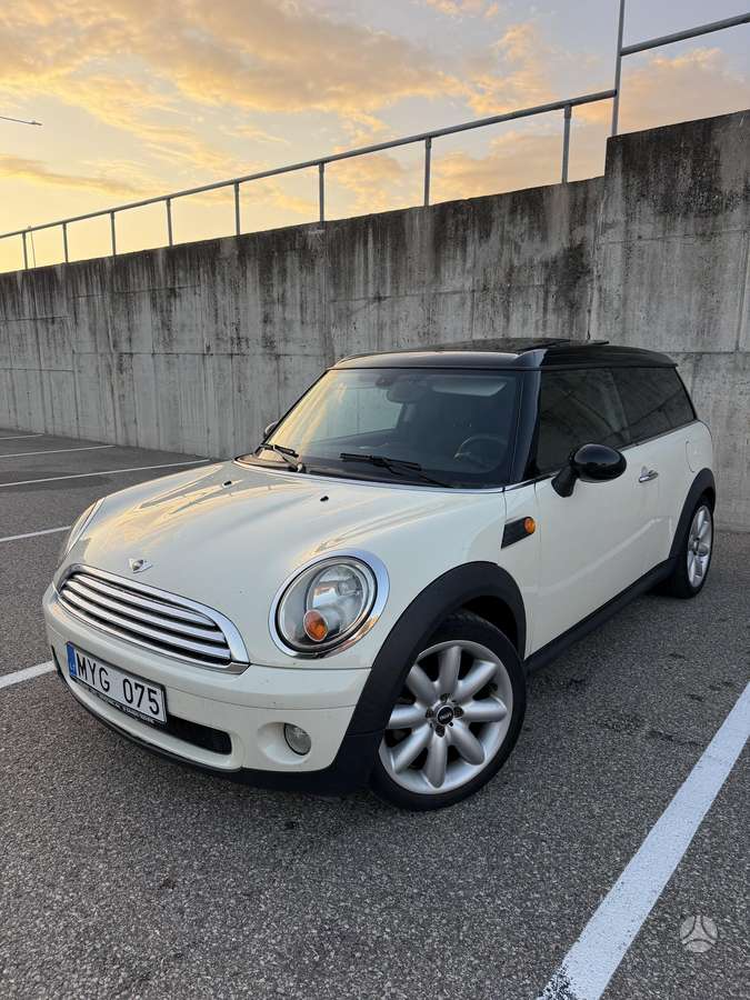 Mini Clubman 2008 — салон