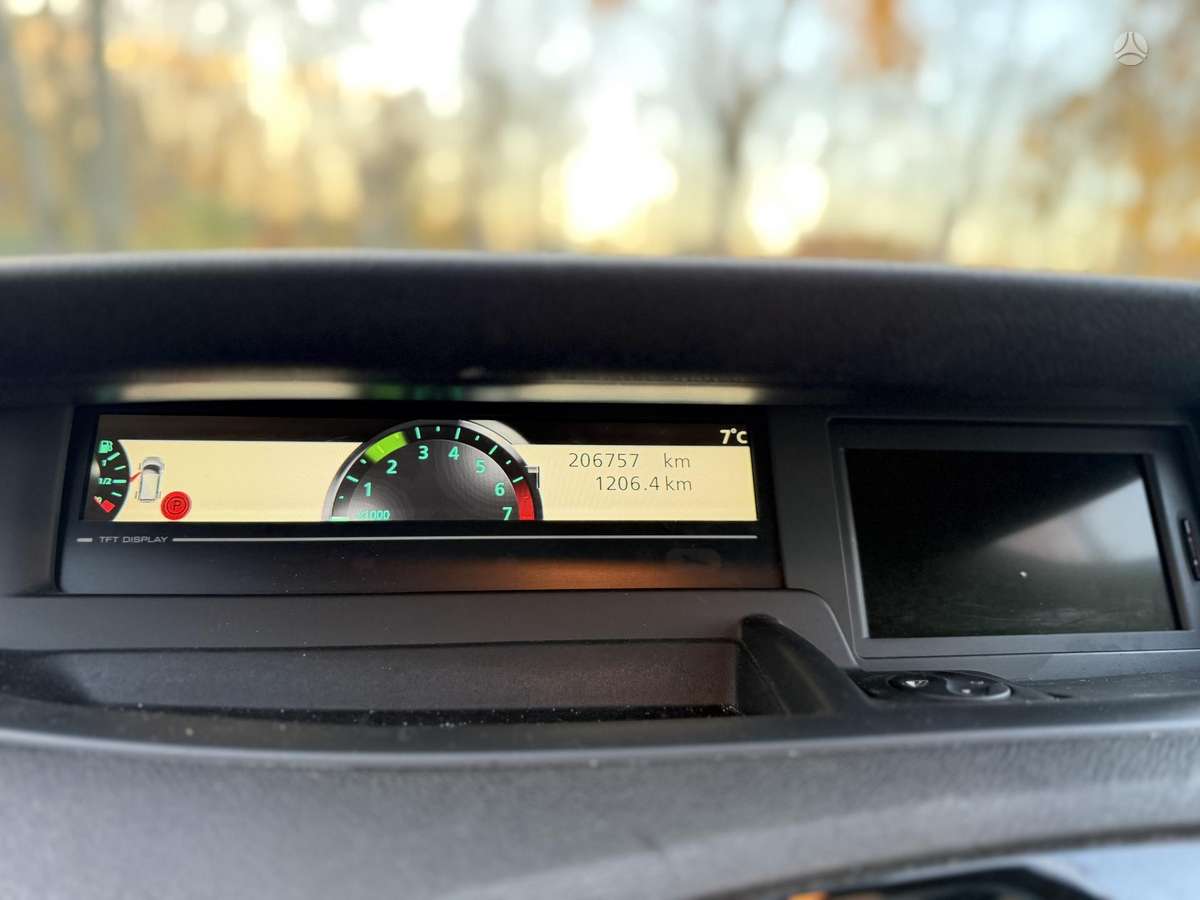 Renault Grand 2011 — photo 11