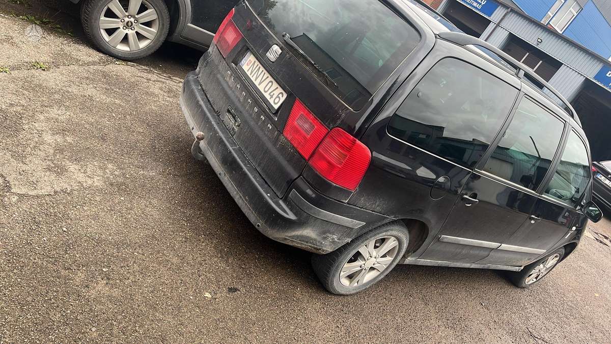 Seat Alhambra 2008 — салон