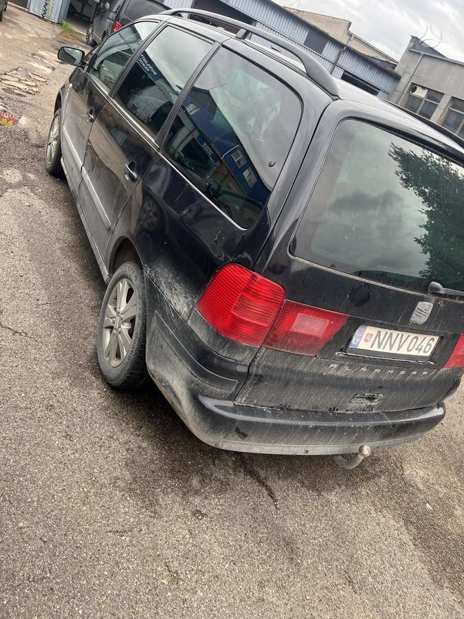 Seat Alhambra 2008 — двигун 1800 cm³, 150 HP (110kW)
