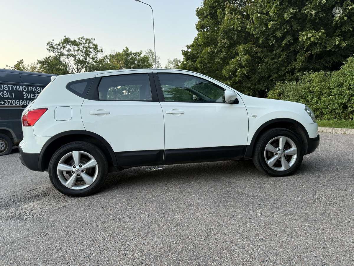 Nissan Qashqai 2010 — engine 1995 cm³, 150 HP (110kW)