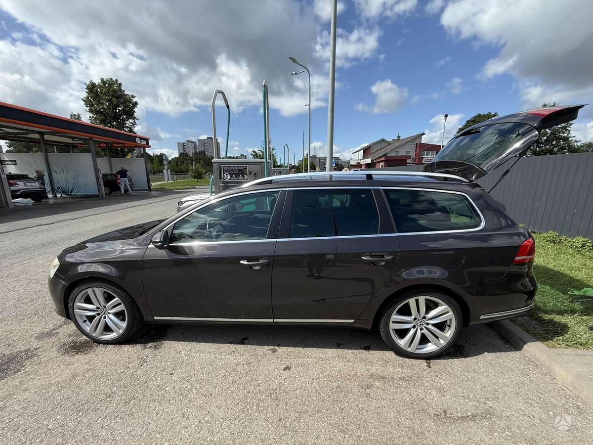 Volkswagen Passat 2011 — photo 6