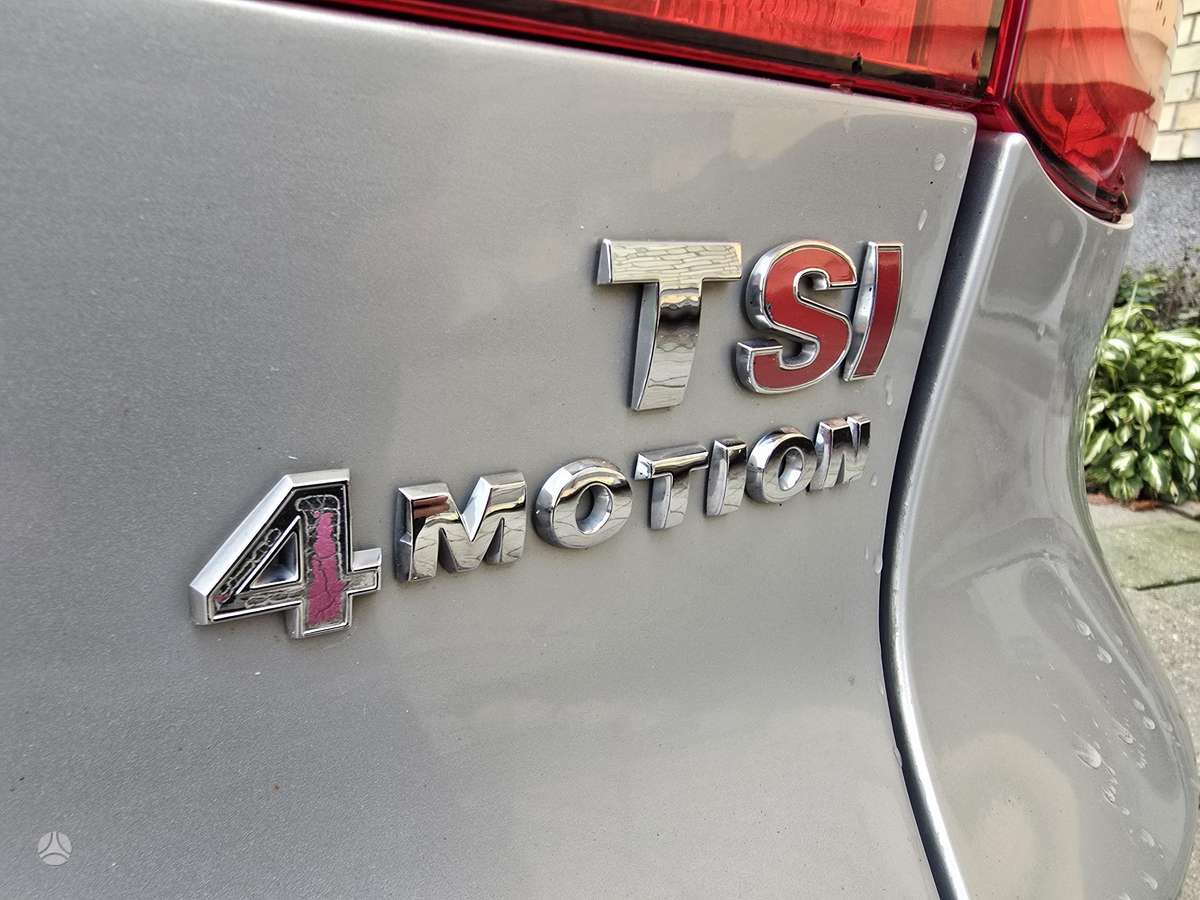 Volkswagen Tiguan 2011 — photo 9