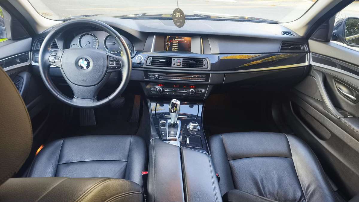 BMW 525 2013 — photo 10