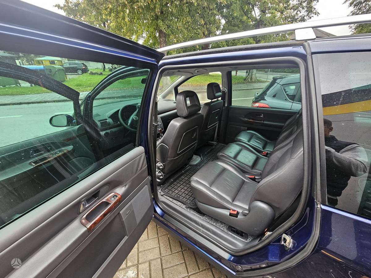 Volkswagen Sharan 2008 — engine 1968 cm³, 140 HP (103kW)