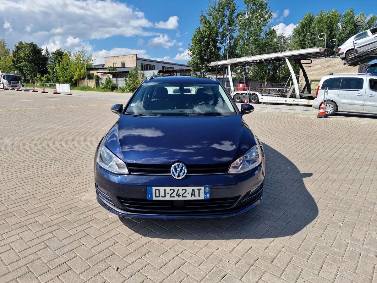 Volkswagen Golf 2014 — rear view