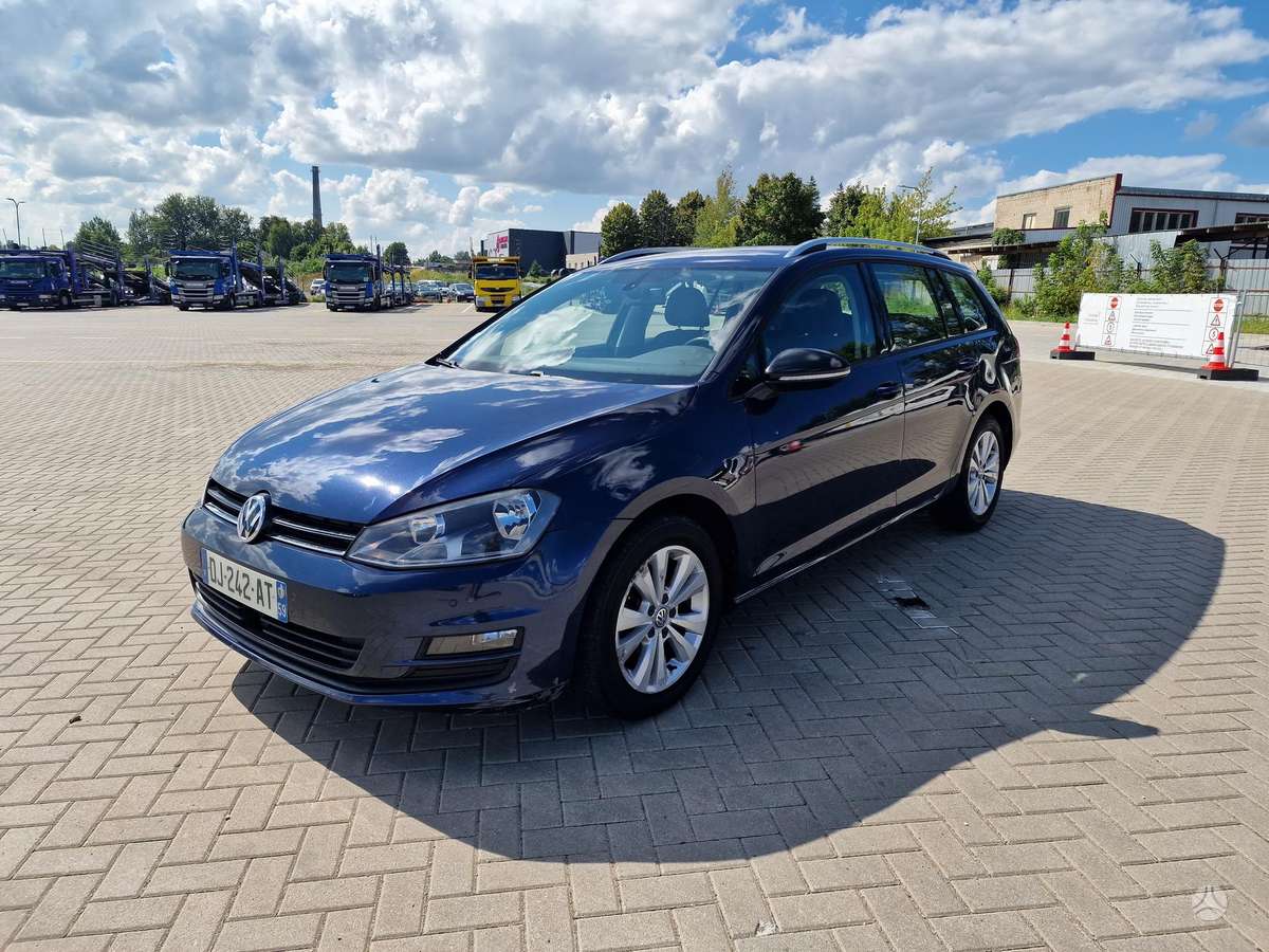 Volkswagen Golf 2014 — interior