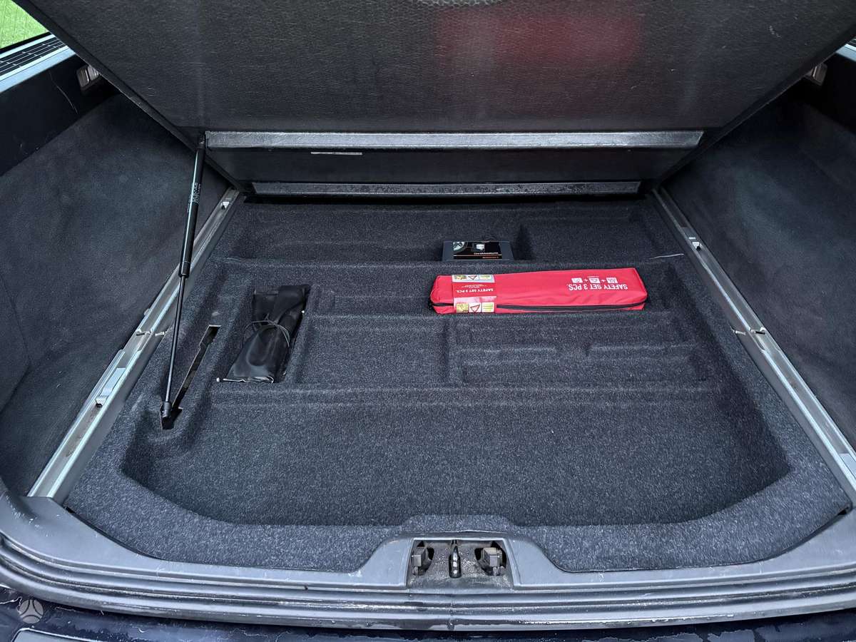 Volvo V70 2012 — photo 15
