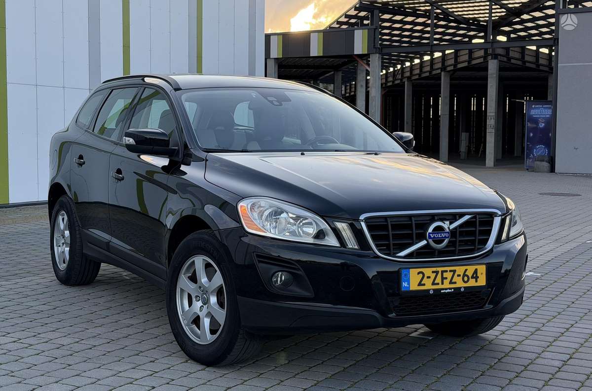 Volvo XC60 2010 — engine 2400 cm³, 175 HP (129kW)