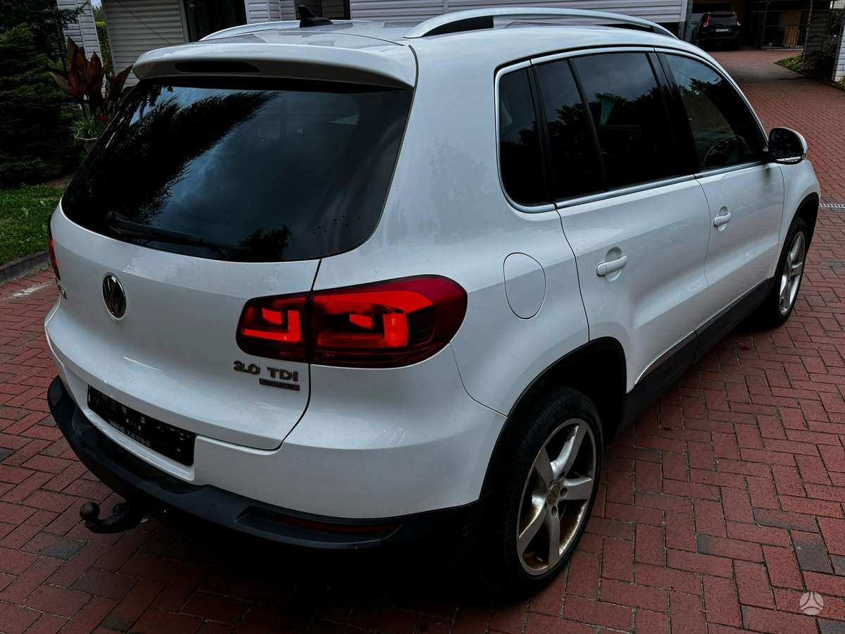 Volkswagen Tiguan 2011 — engine 1968 cm³, 140 HP (103kW)