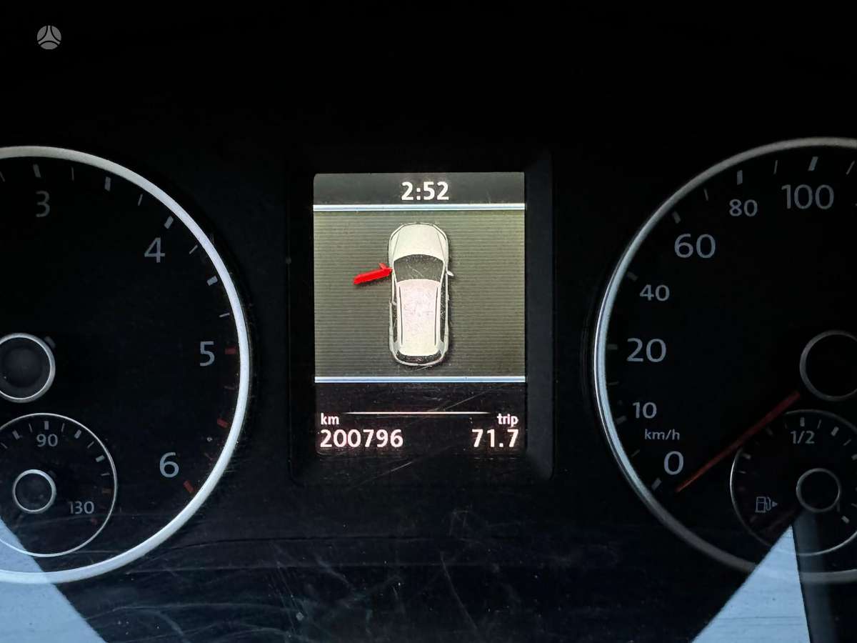 Volkswagen Tiguan 2011 — photo 9