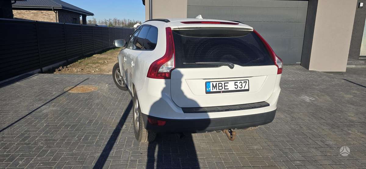 Volvo XC60 2009 — вигляд ззаду