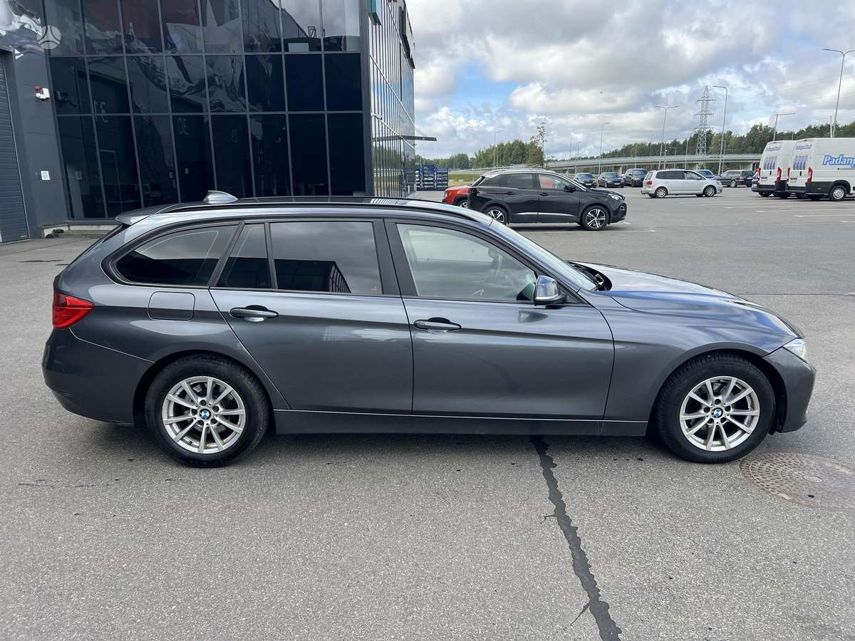 BMW 318 2013 — photo 5