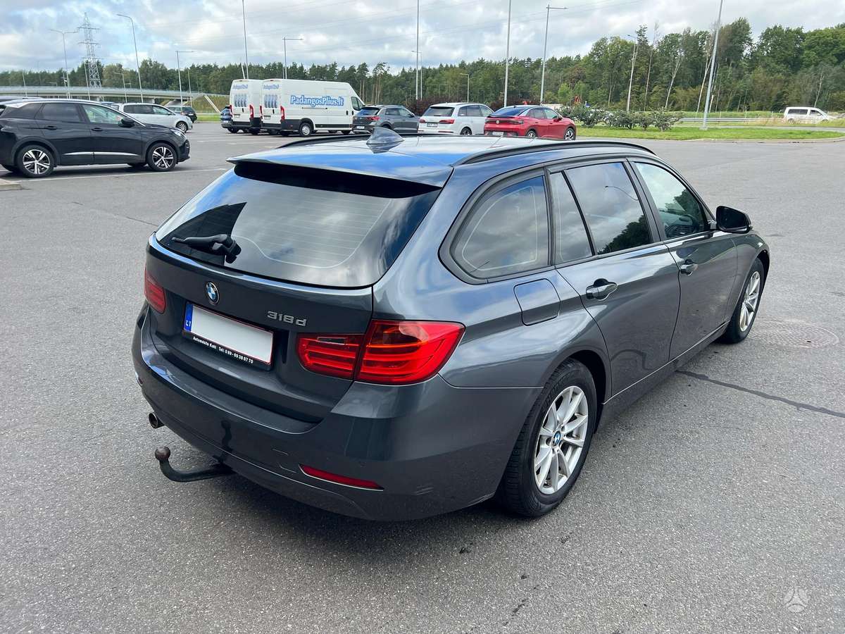 BMW 318 2013 — photo 6