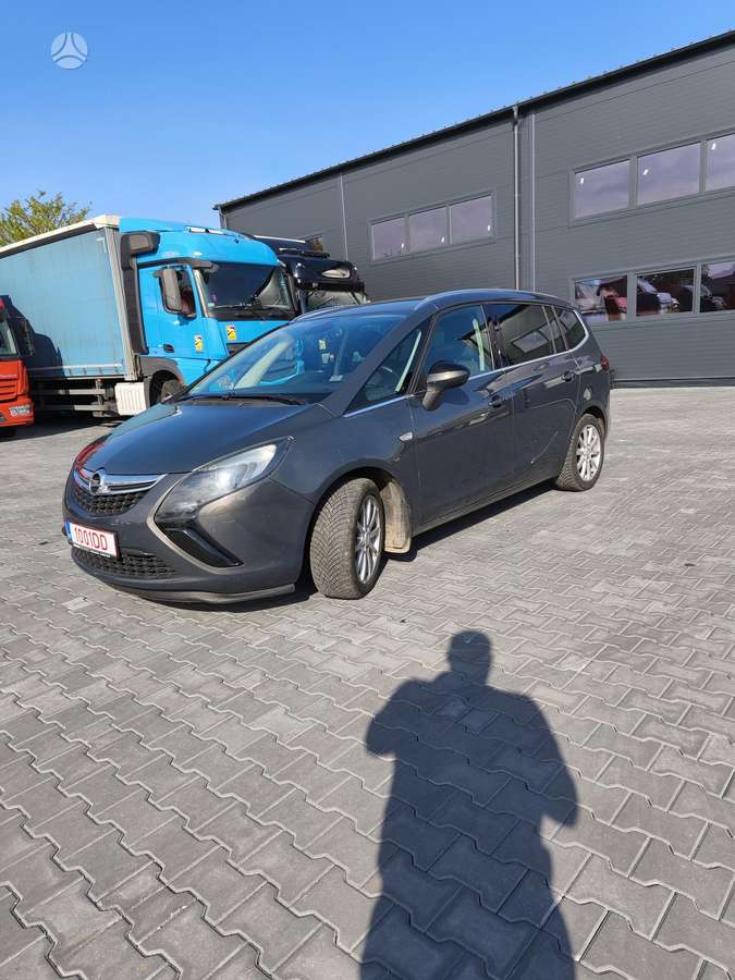 Opel Zafira 2014 — photo 5