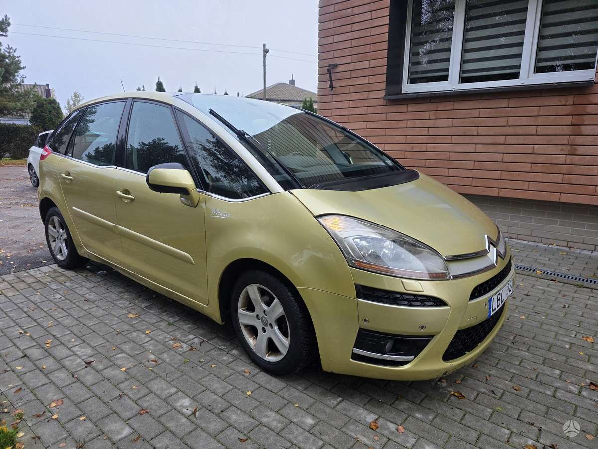 Citroen C4 2007 — салон