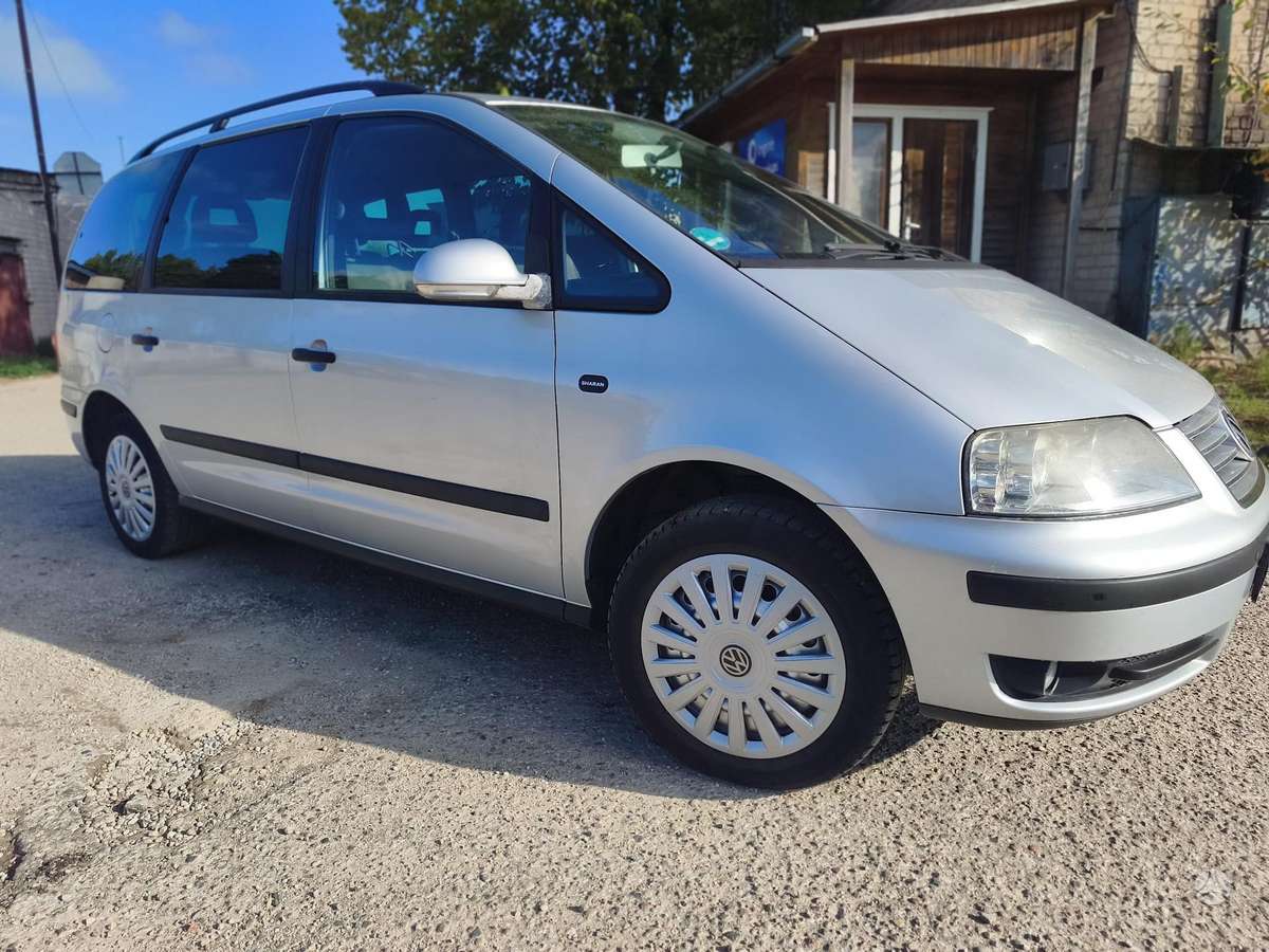 Volkswagen Sharan 2007 — photo 16
