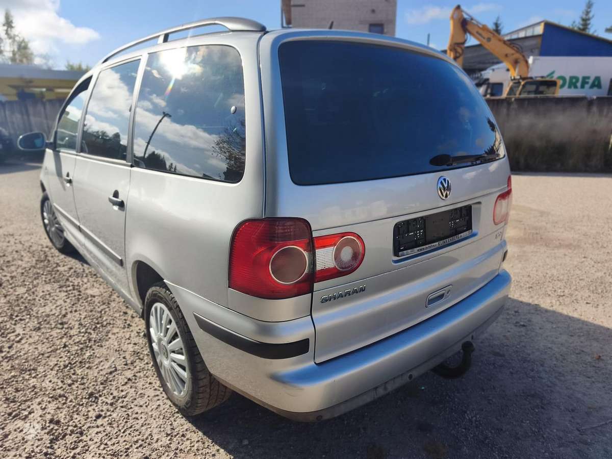 Volkswagen Sharan 2007 — photo 18