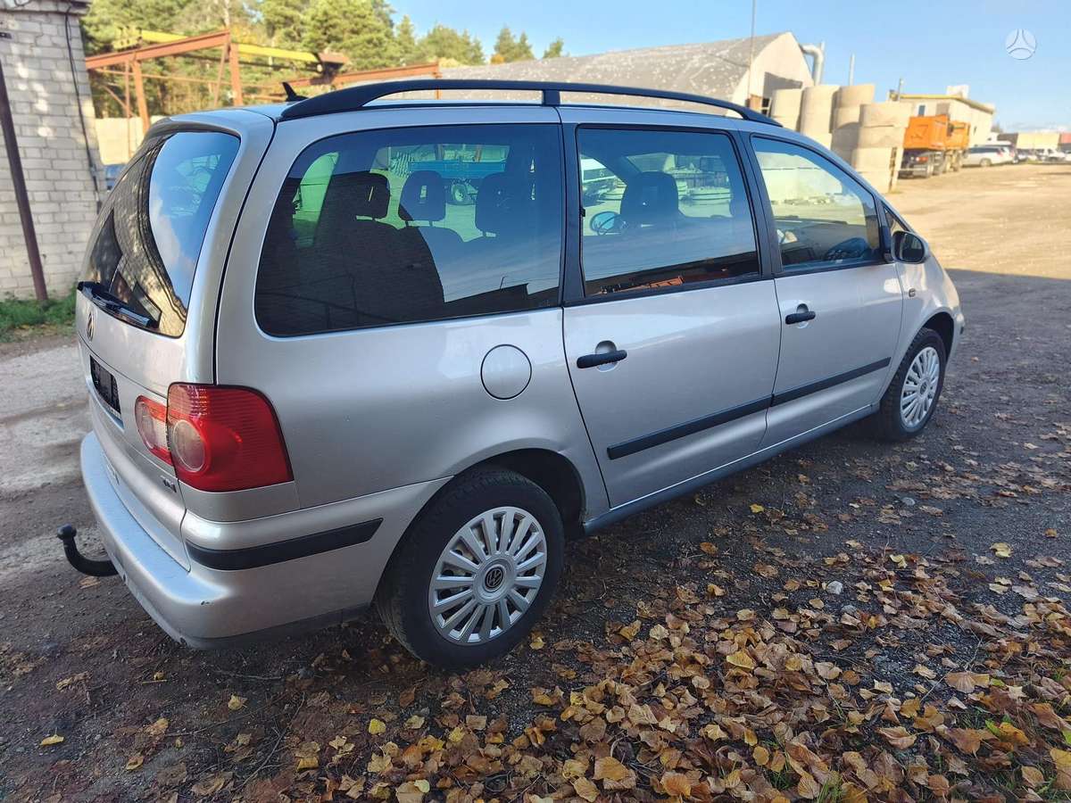 Volkswagen Sharan 2007 — rear view