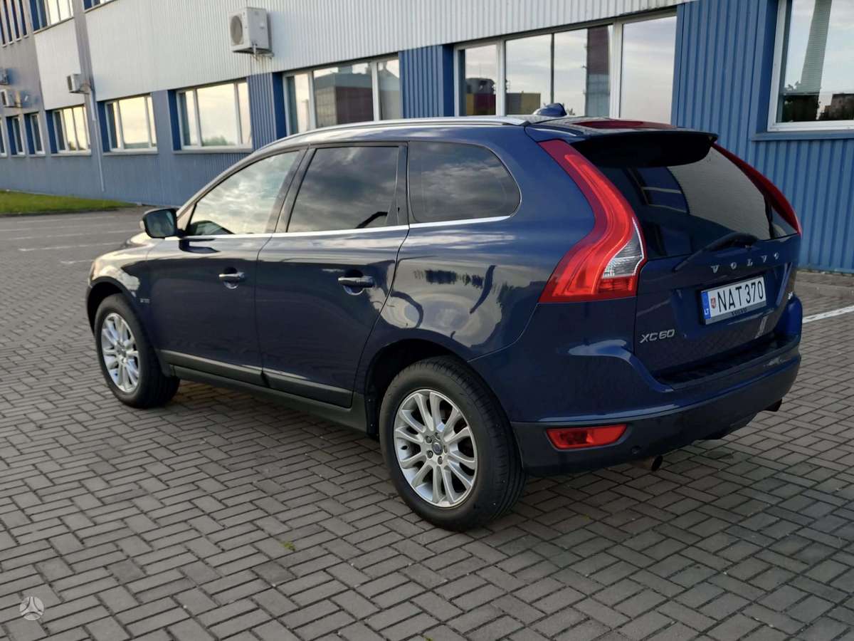Volvo XC60 2012 — engine 1999 cm³, 241 HP (177kW)