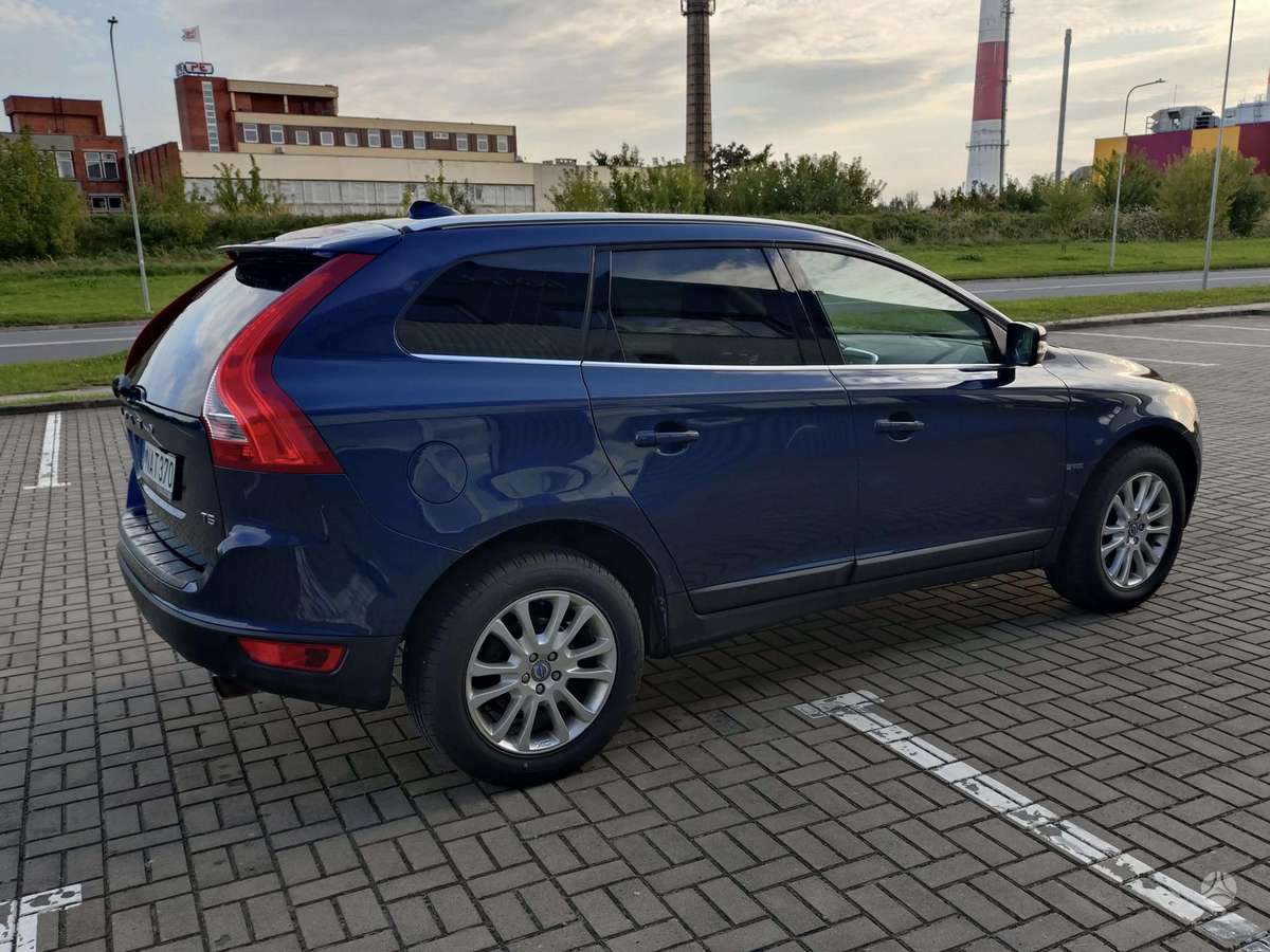 Volvo XC60 2012 — photo 5