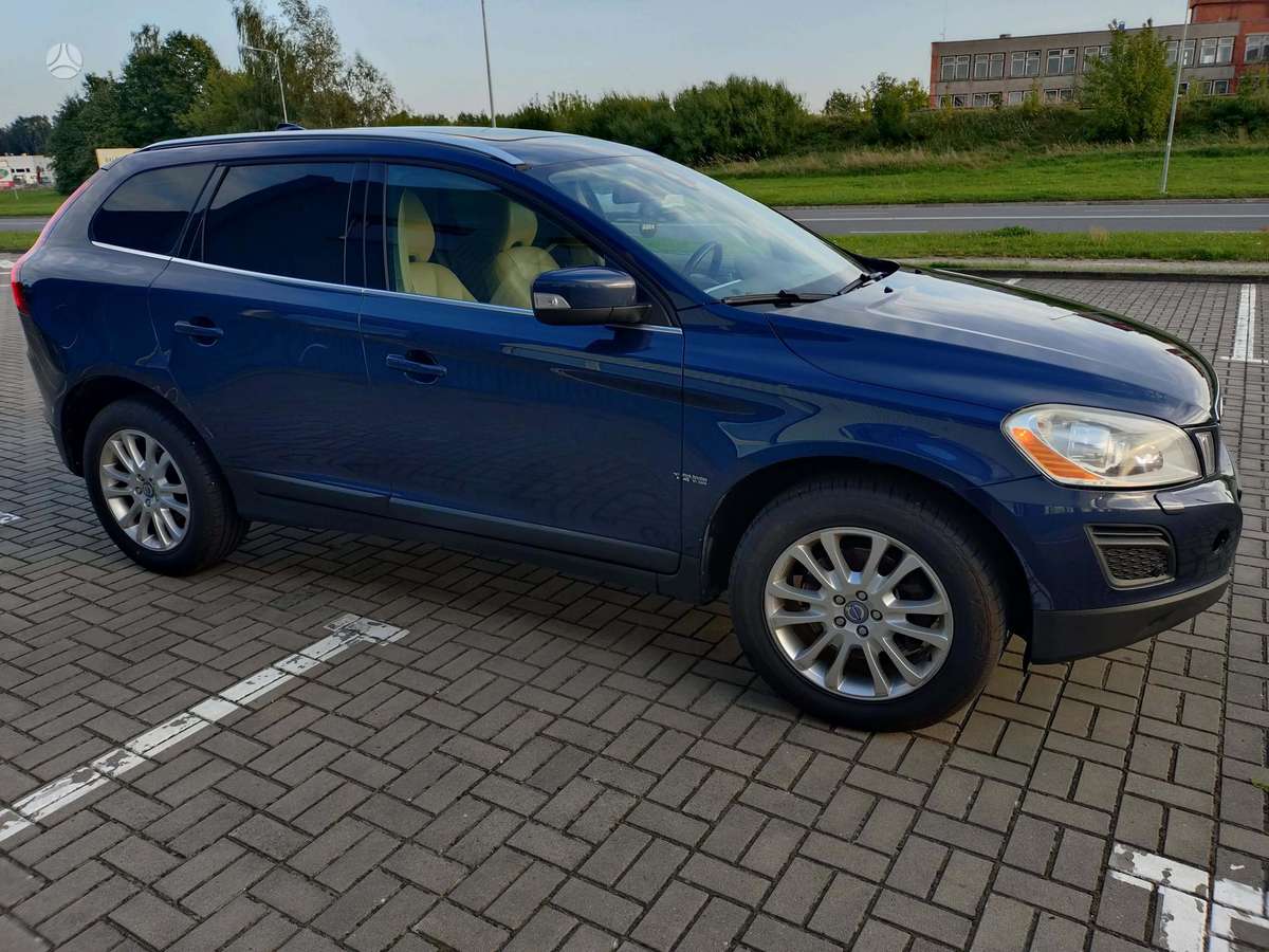 Volvo XC60 2012 — photo 6