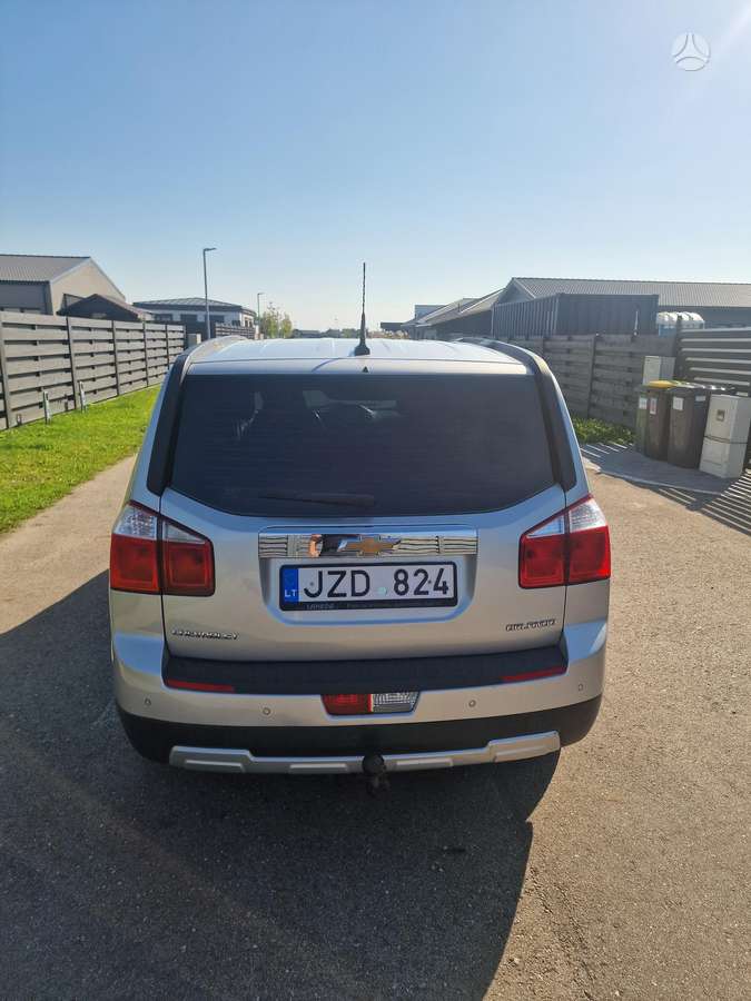 Chevrolet Orlando 2011 — engine 1998 cm³, 131 HP (96kW)