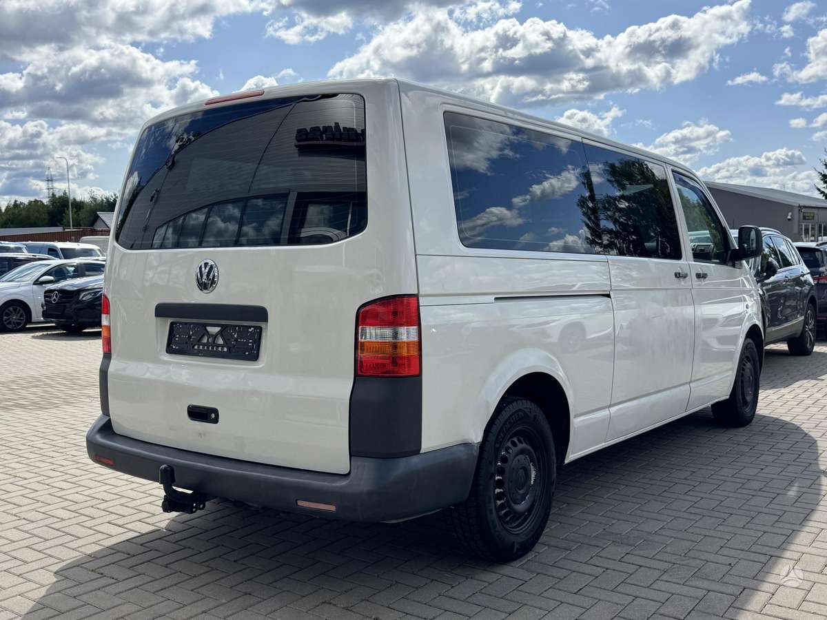 Volkswagen Transporter 2009 — photo 11