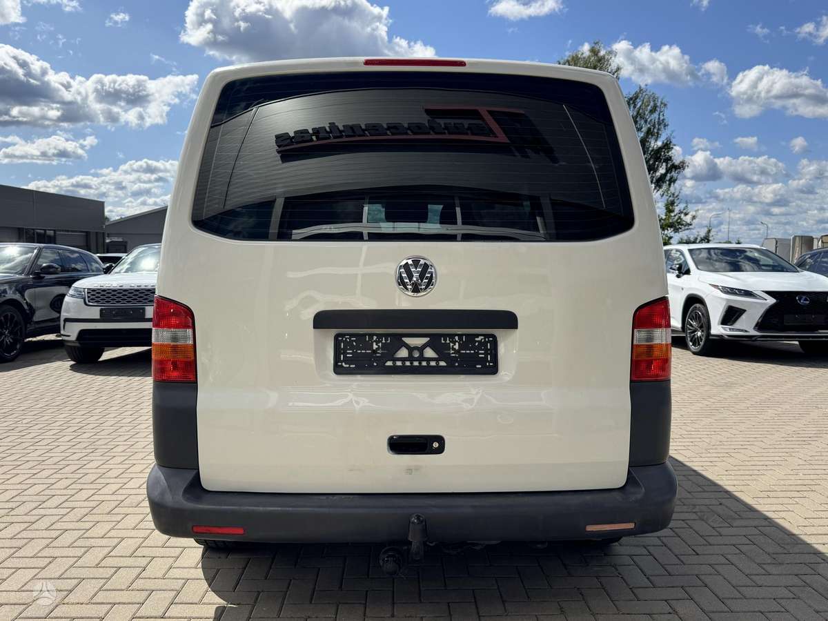Volkswagen Transporter 2009 — photo 12