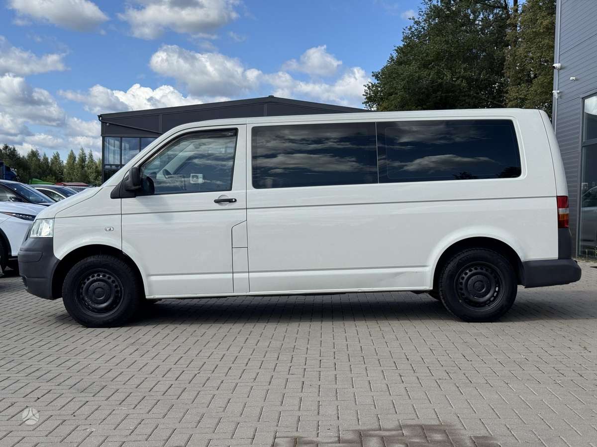 Volkswagen Transporter 2009 — photo 13