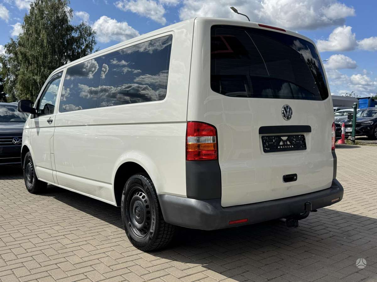 Volkswagen Transporter 2009 — photo 14