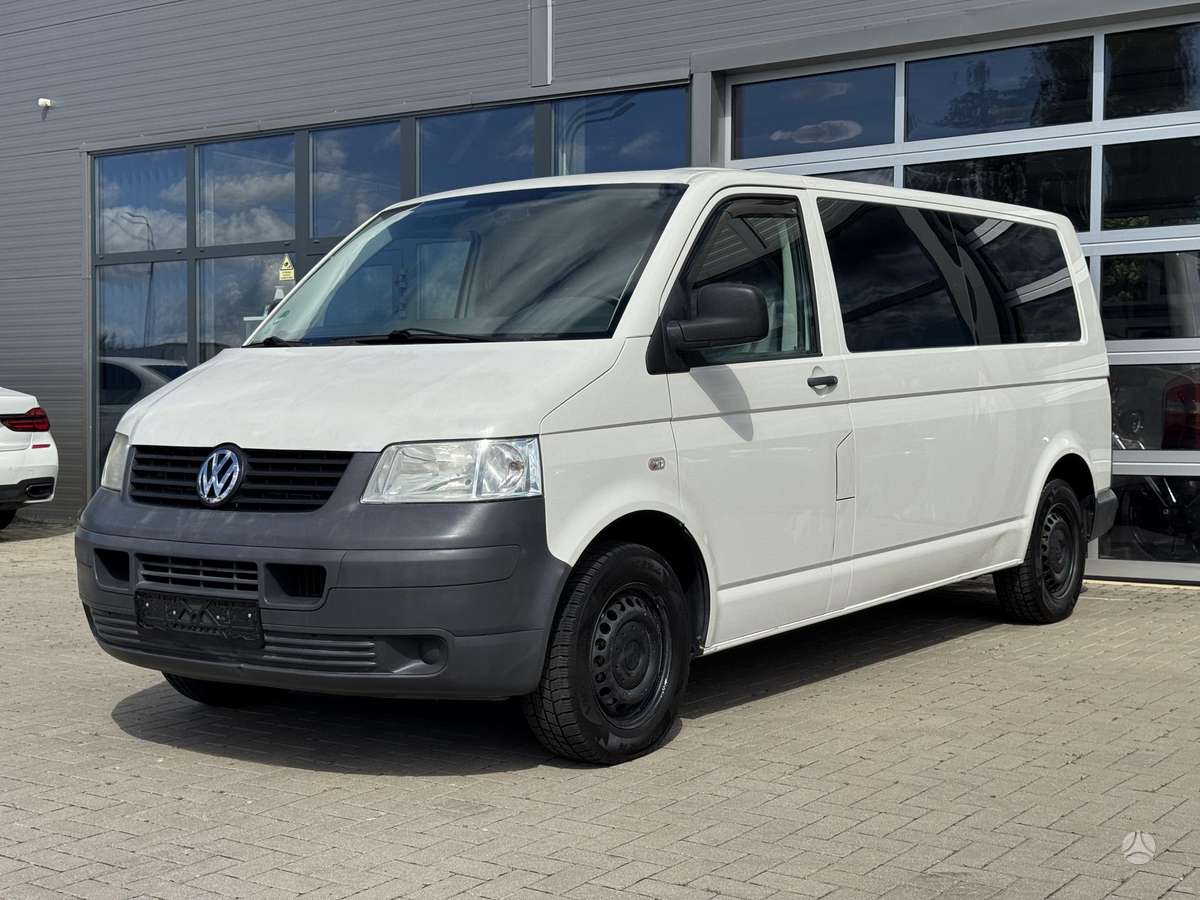 Volkswagen Transporter 2009 — rear view