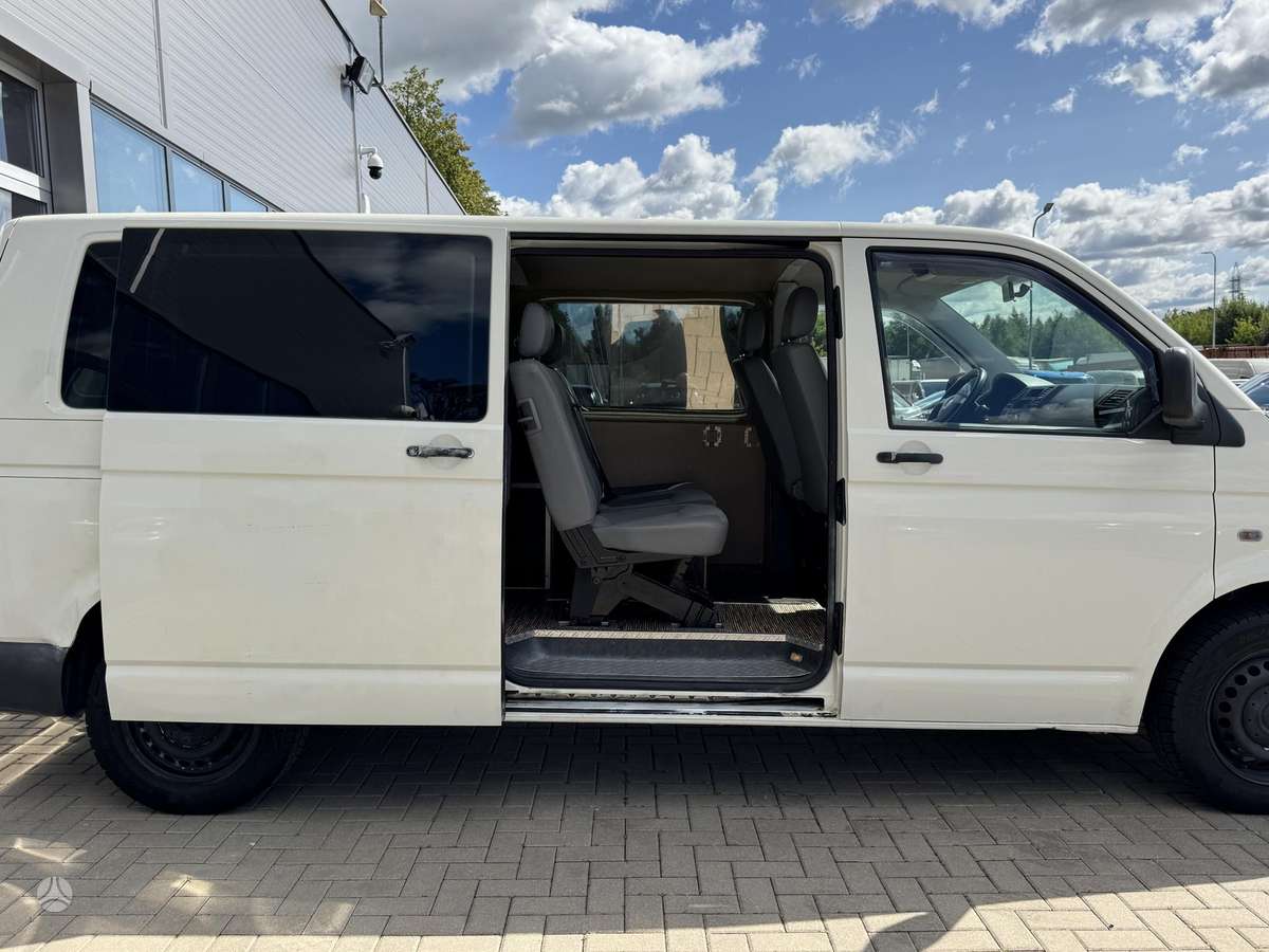 Volkswagen Transporter 2009 — photo 34