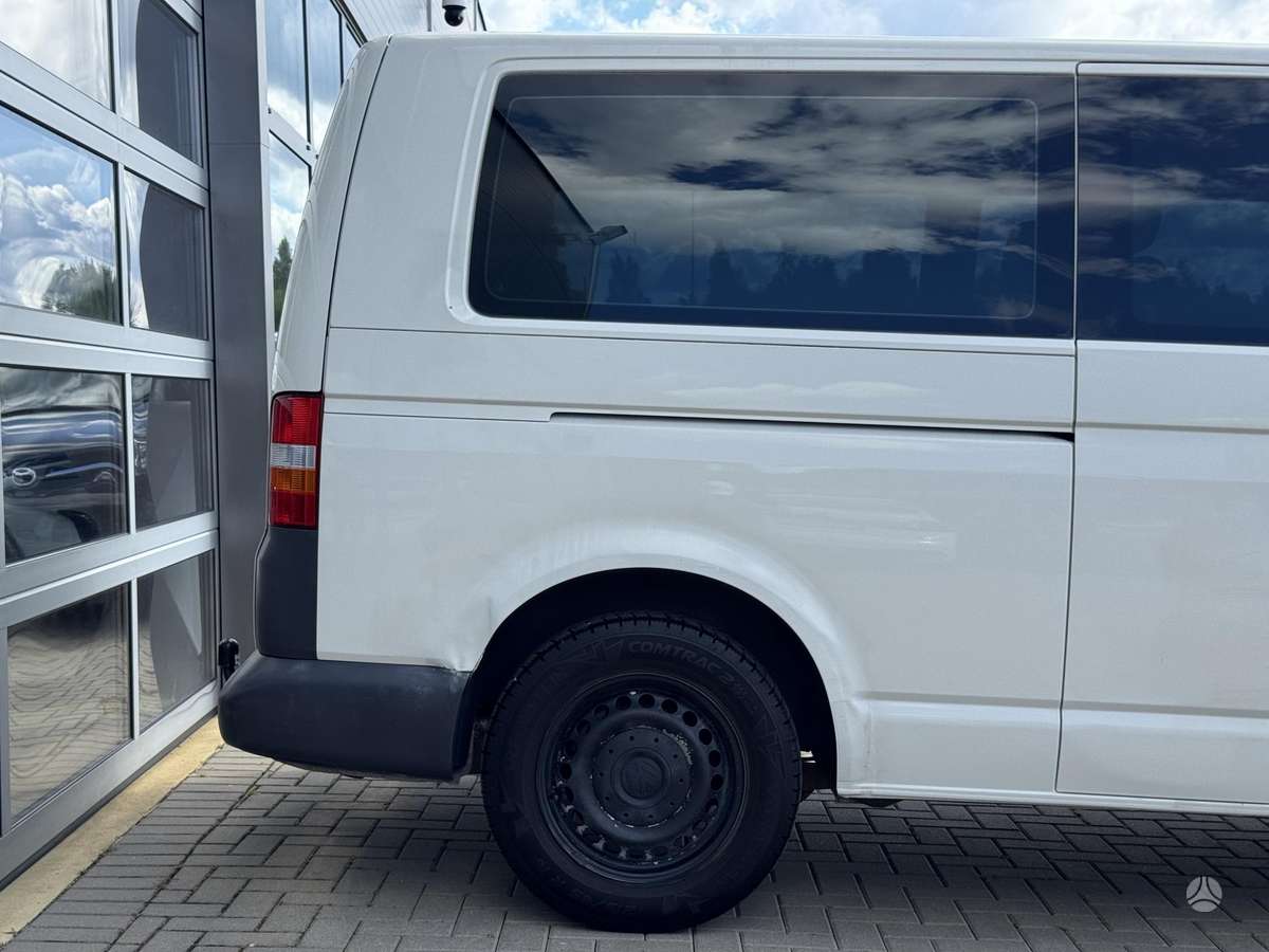 Volkswagen Transporter 2009 — photo 8