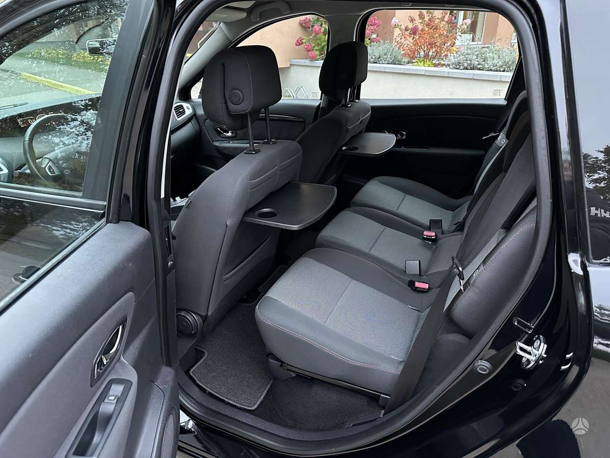 Renault Scenic 2012 — photo 12