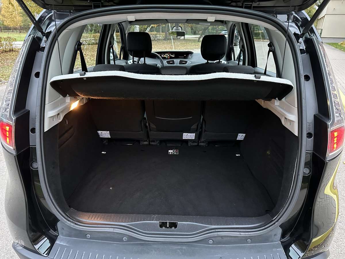 Renault Scenic 2012 — photo 13