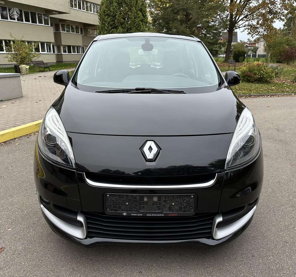 Renault Scenic 2012 — rear view
