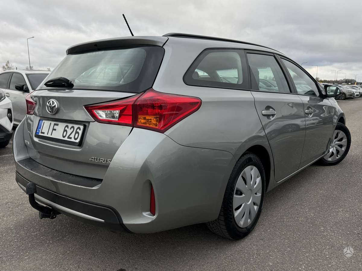 Toyota Auris 2014 — фото 14
