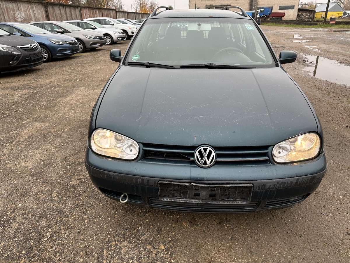 Volkswagen Golf 2006 — rear view